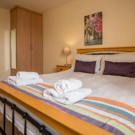 Aparthotel Donegan Court 3*