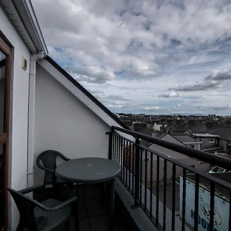 Aparthotel Donegan Court