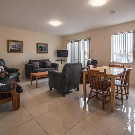 Donegan Court Apart-hotel