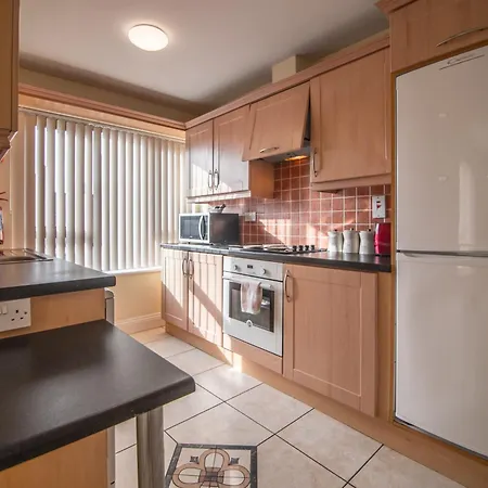 Donegan Court Apart-hotel