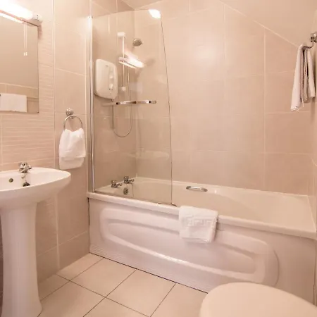 Апарт-отель Donegan Court 3*
